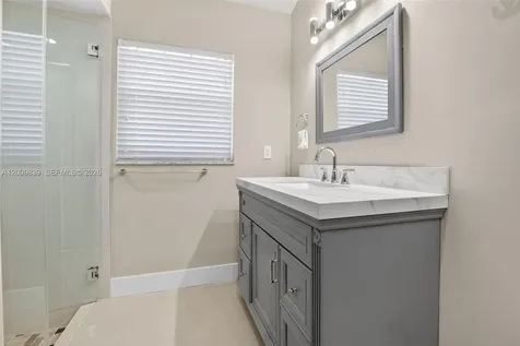 3540 N Park Road Hollywood FL 33021