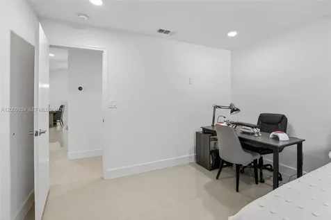 3540 N Park Road Hollywood FL 33021