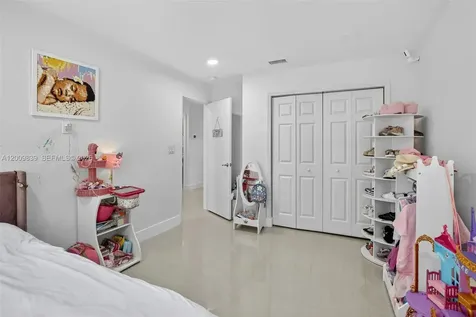 3540 N Park Road Hollywood FL 33021