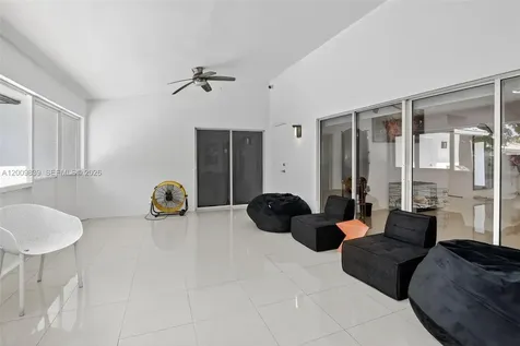 3540 N Park Road Hollywood FL 33021