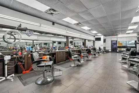 Established Barbershop For Sale – Prime Kendall Location Kendall FL 33175