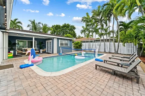 2005 NW 37th Street Oakland Park FL 33309