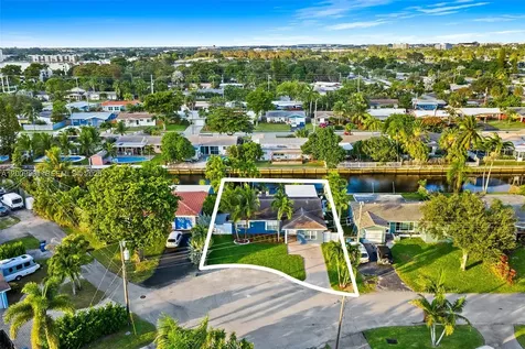 2005 NW 37th Street Oakland Park FL 33309