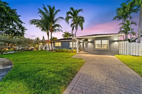 2005 NW 37th Street Oakland Park FL 33309