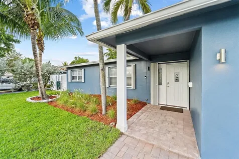 2005 NW 37th Street Oakland Park FL 33309