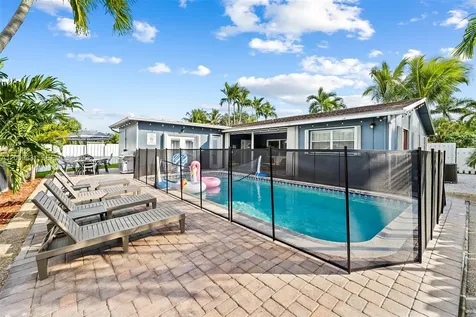 2005 NW 37th Street Oakland Park FL 33309