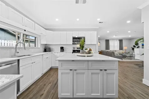 2005 NW 37th Street Oakland Park FL 33309