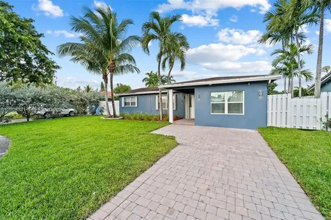 2005 NW 37th Street Oakland Park FL 33309