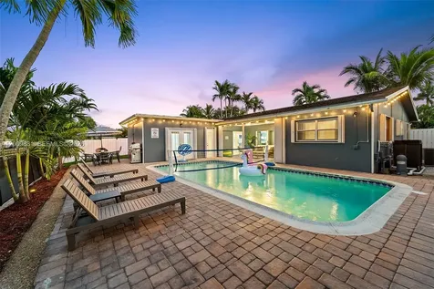 2005 NW 37th Street Oakland Park FL 33309
