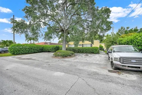 2225 SW 62nd Court Miami FL 33155