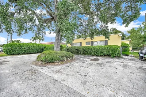 2225 SW 62nd Court Miami FL 33155