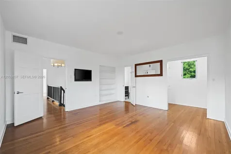 114 3 San Marino Terrace Miami Beach FL 33139