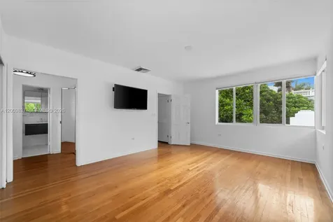 114 3 San Marino Terrace Miami Beach FL 33139