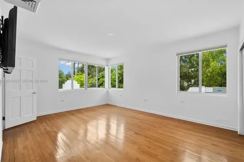 114 3 San Marino Terrace Miami Beach FL 33139