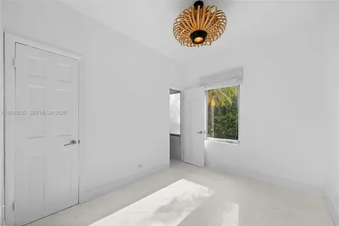 114 3 San Marino Terrace Miami Beach FL 33139