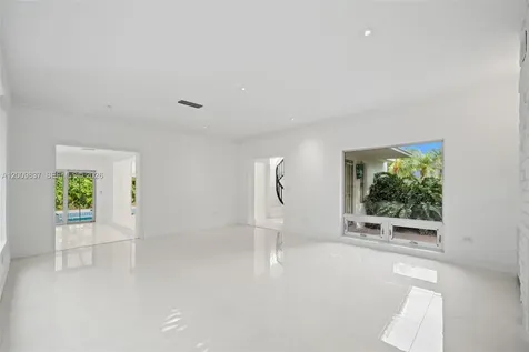 114 3 San Marino Terrace Miami Beach FL 33139