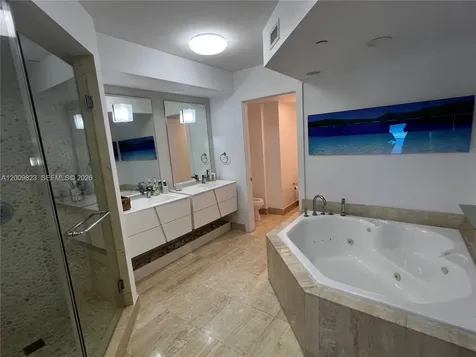 18671 Collins Avenue Sunny Isles Beach FL 33160