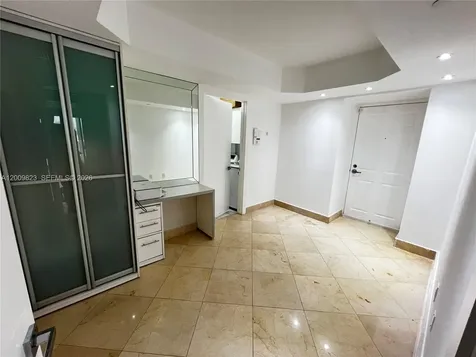 18671 Collins Avenue Sunny Isles Beach FL 33160
