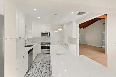 5614 San Vicente Street Coral Gables FL 33146