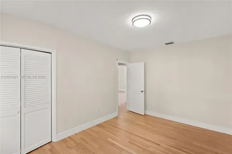5614 San Vicente Street Coral Gables FL 33146