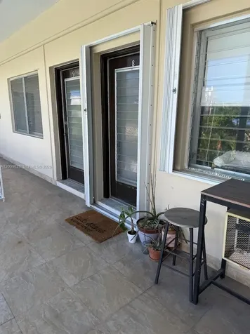 40 Salamanca Avenue Coral Gables FL 33134