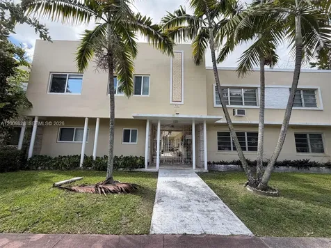 40 Salamanca Avenue Coral Gables FL 33134