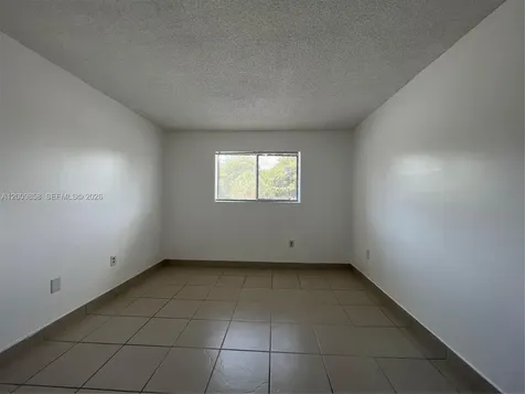 250 W Palm Circle W Pembroke Pines FL 33025