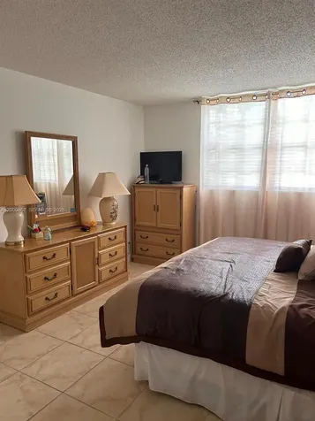 3099 NW 48th Avenue Lauderdale Lakes FL 33313