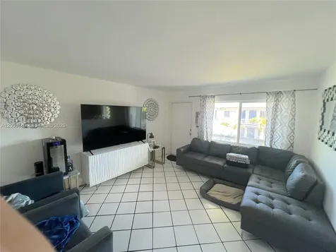 5218 SW 91st Avenue Cooper City FL 33328