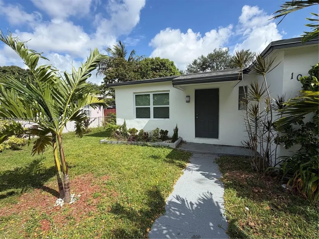 1005 NW 123rd Street North Miami FL 33168