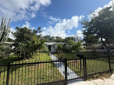 1005 NW 123rd Street North Miami FL 33168