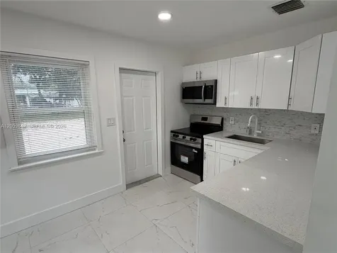 1005 NW 123rd Street North Miami FL 33168