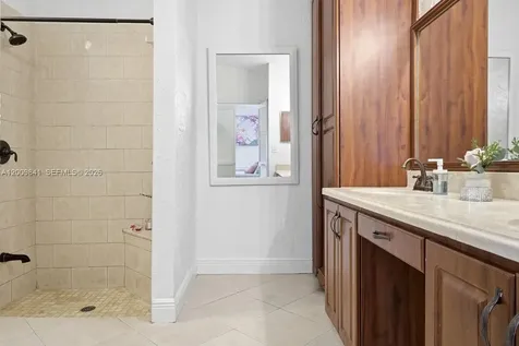 575 Lakeside Circle Sunrise FL 33326