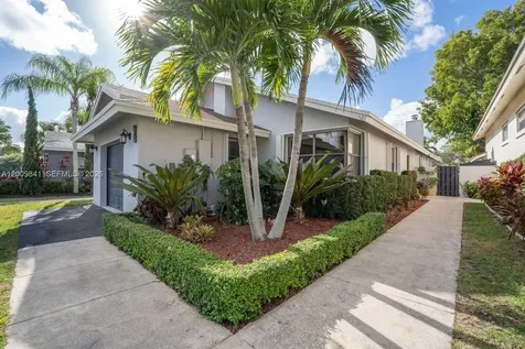 575 Lakeside Circle Sunrise FL 33326