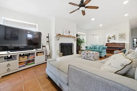 575 Lakeside Circle Sunrise FL 33326