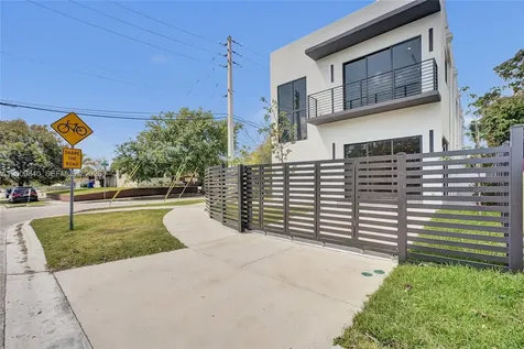 2411 SW 16th Terrace Miami FL 33145