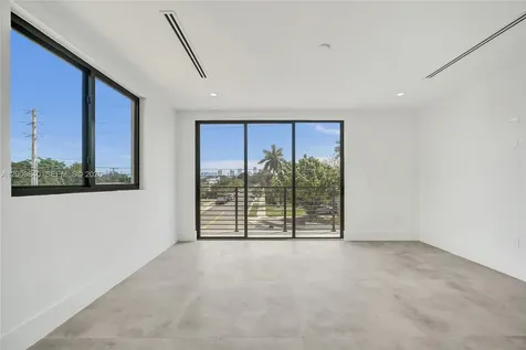 2411 SW 16th Terrace Miami FL 33145