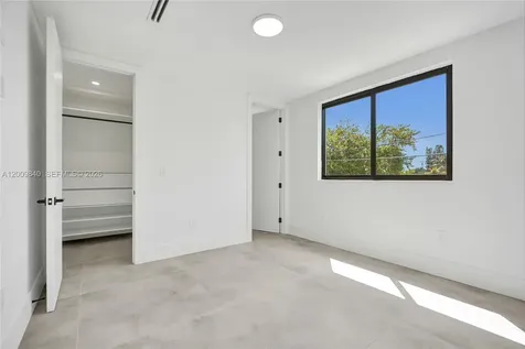2411 SW 16th Terrace Miami FL 33145