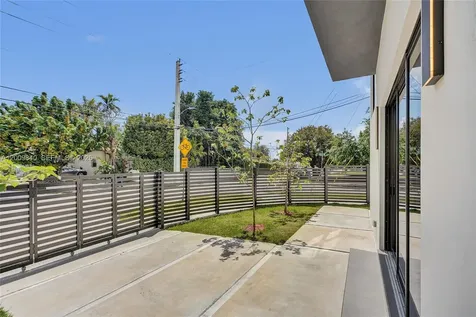 2411 SW 16th Terrace Miami FL 33145