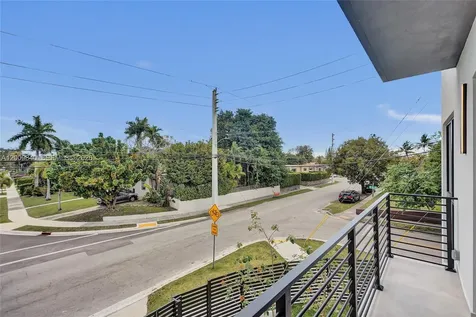2411 SW 16th Terrace Miami FL 33145