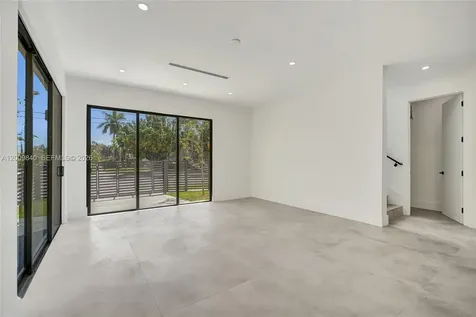 2411 SW 16th Terrace Miami FL 33145