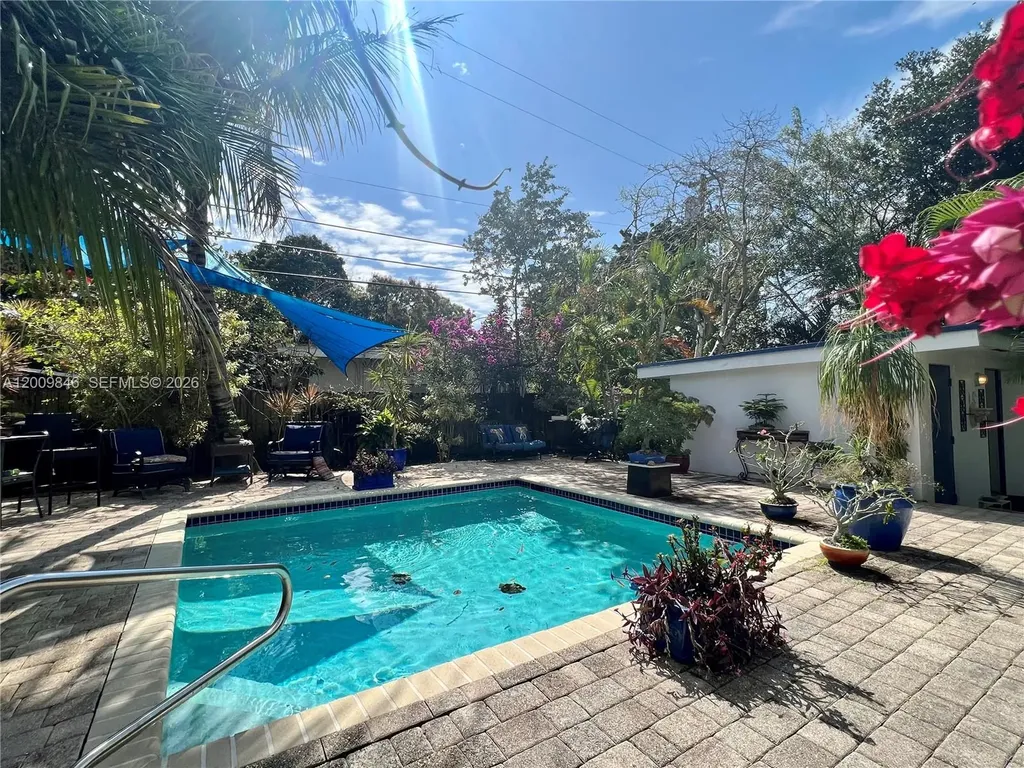 590 NW 40th Court Oakland Park FL 33309