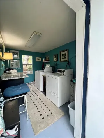 590 NW 40th Court Oakland Park FL 33309