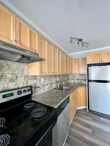 590 NW 40th Court Oakland Park FL 33309