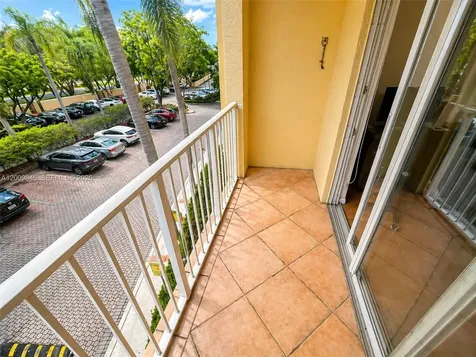 19801 E Country Club Drive Aventura FL 33180