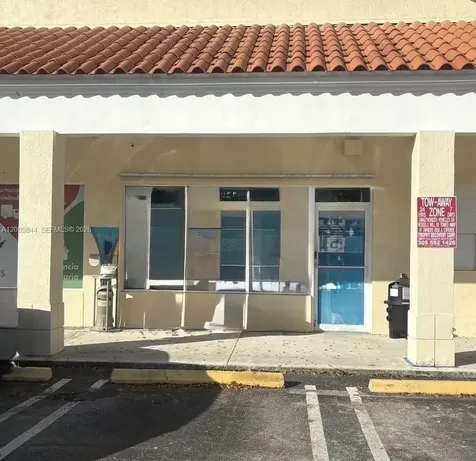 82 SW 8 Miami FL 33144