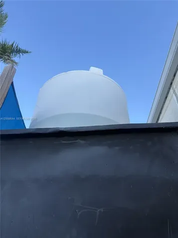 82 SW 8 Miami FL 33144