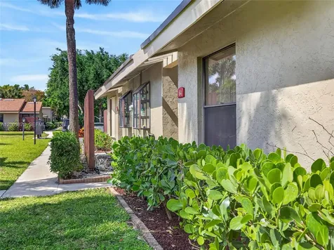 64 Meadows Drive Boynton Beach FL 33436