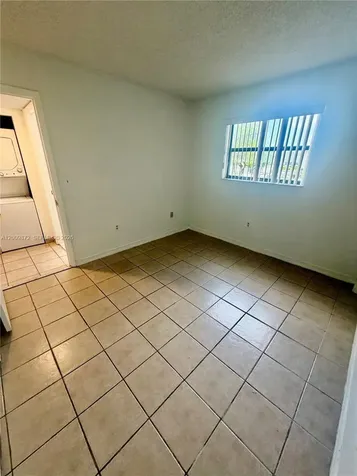 8185 NW 7th Street Miami FL 33126
