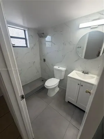 8185 NW 7th Street Miami FL 33126